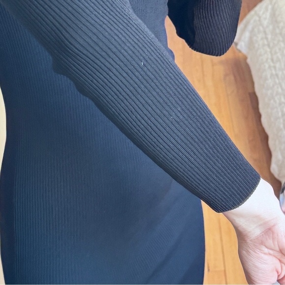 Zara Turtle Neck with V cutout Black Dress in XS - Picture 8 of 9